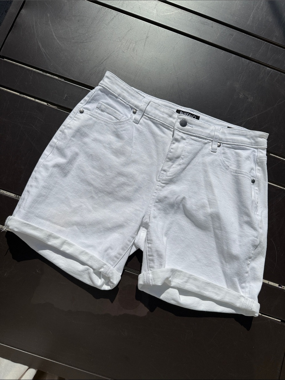 Buffalo David Bitton White Women's Denim Shorts - Classic Rolled Hem size 6